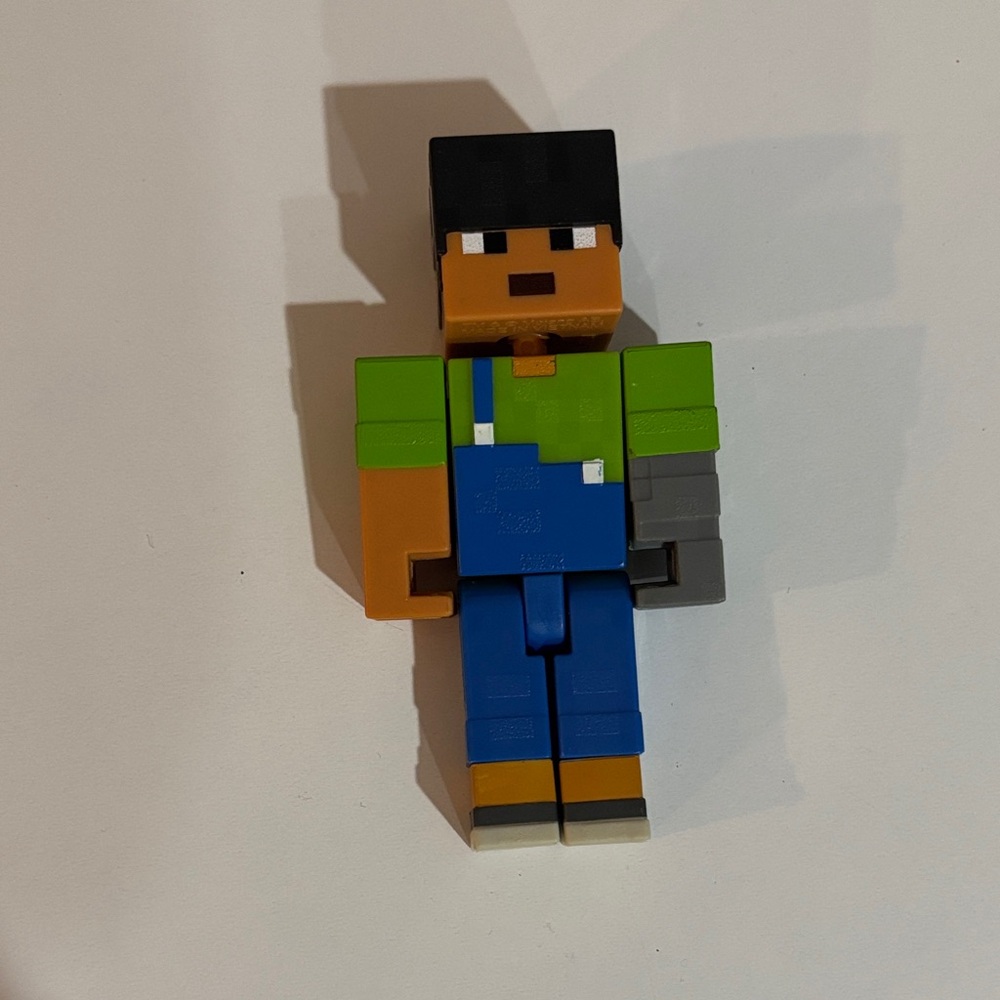 Minecraft Sunny 3.5 inch Block Figure - Blue & Green